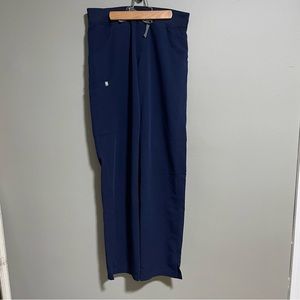 COPY - FIGS Kade Cargo Scrub Pants Small Tall in Navy